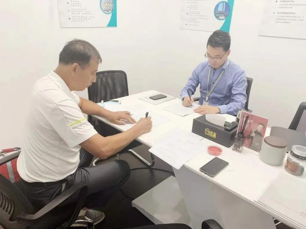 熱烈祝賀肖總簽約創綠家山東省濰坊市區級代理！