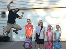 開學(xué)倒計(jì)時，學(xué)校除甲醛讓熊孩子們元?dú)鉂M滿迎接新學(xué)期！